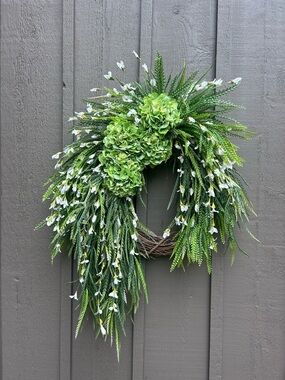 Green Hydrangea & Fern Wreath